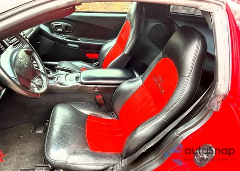 2001 Chevrolet Corvette z USA, uszkodzony, nr VIN 1G1YY22G915135556